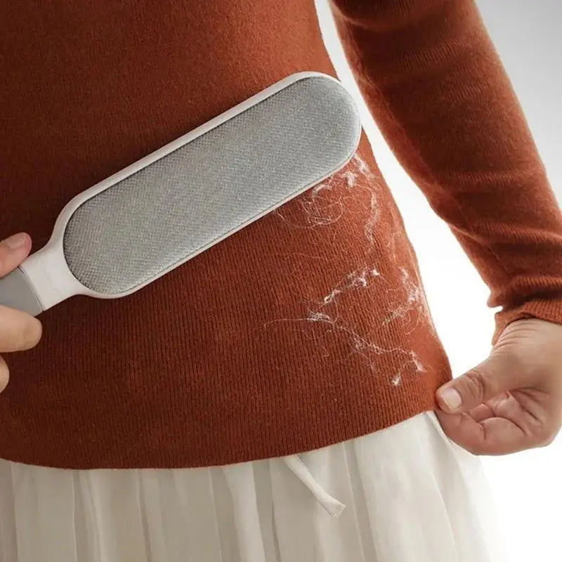 Wiggly™ Electrostatic Lint Brush