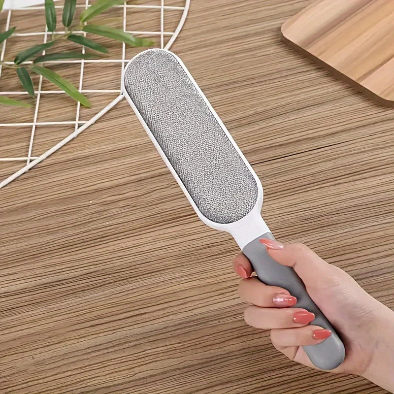 Wiggly™ Electrostatic Lint Brush